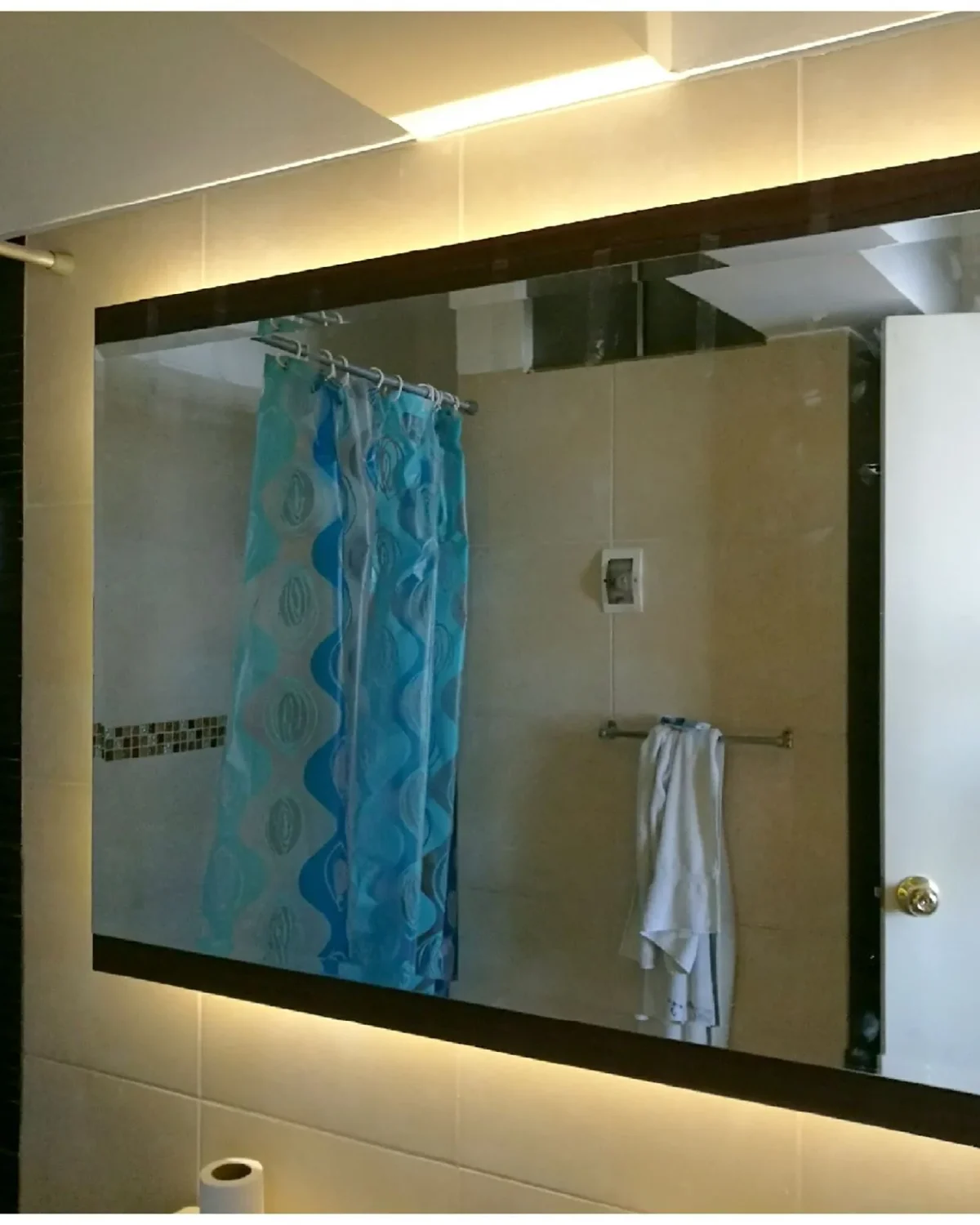 FloMan baños (3) — proyecto de Baños de DIH Studio